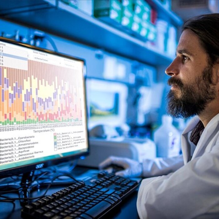 scale-1200_700x700_crop_478b24840a